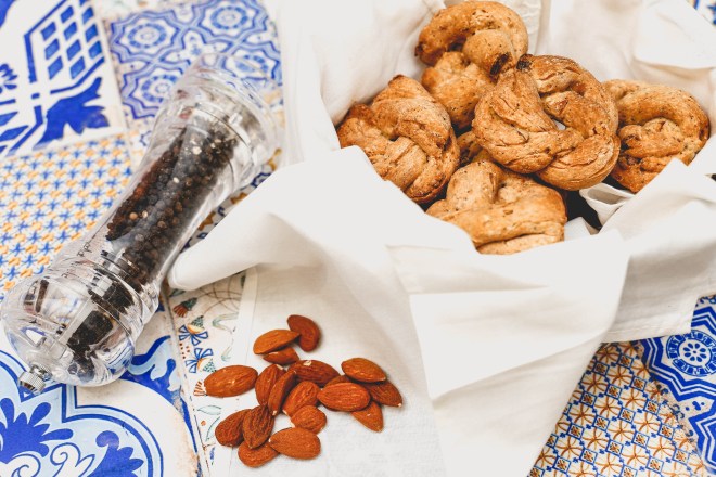  Taralli "nzogna e pepe" 